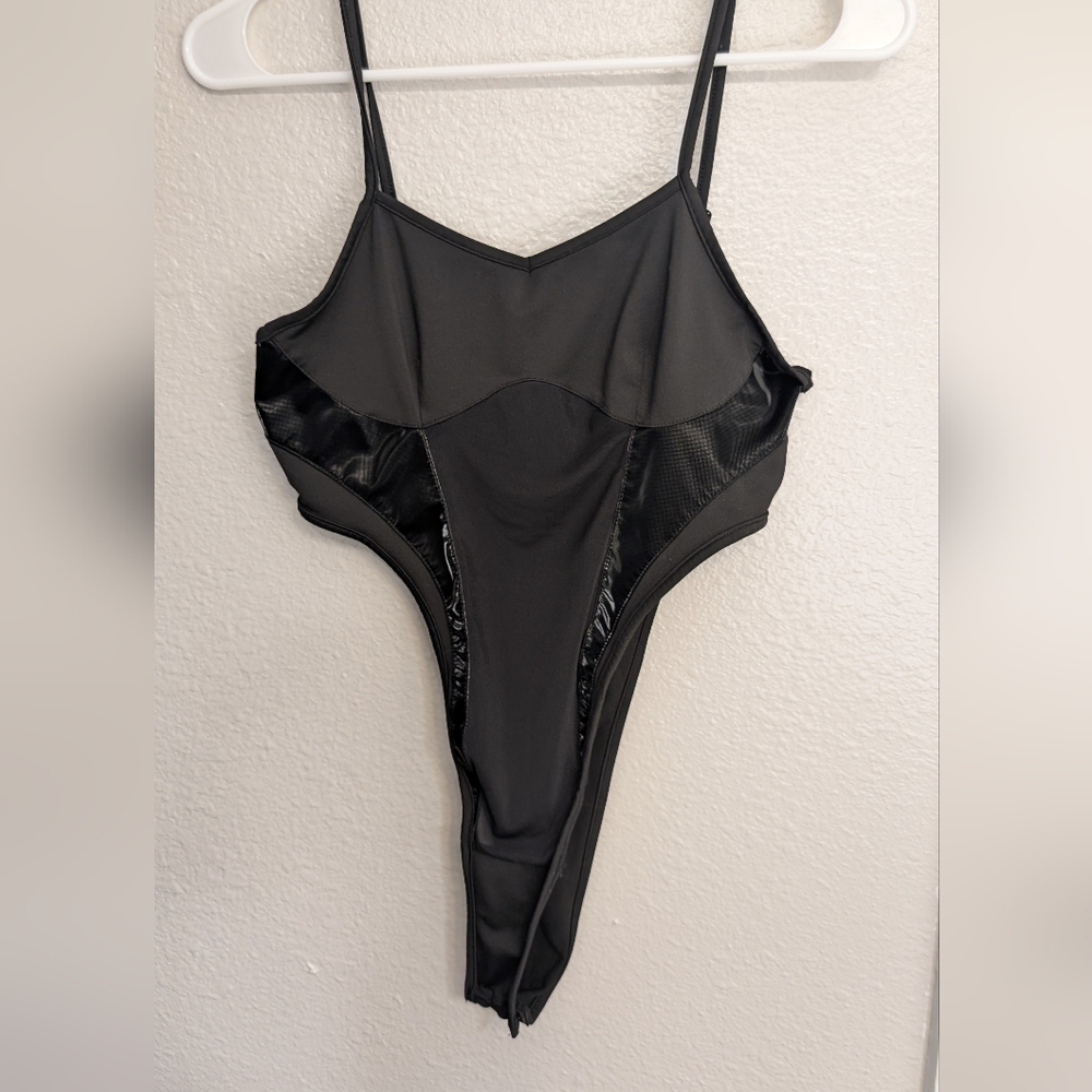 SHEIN Black Strappy Bodysuit